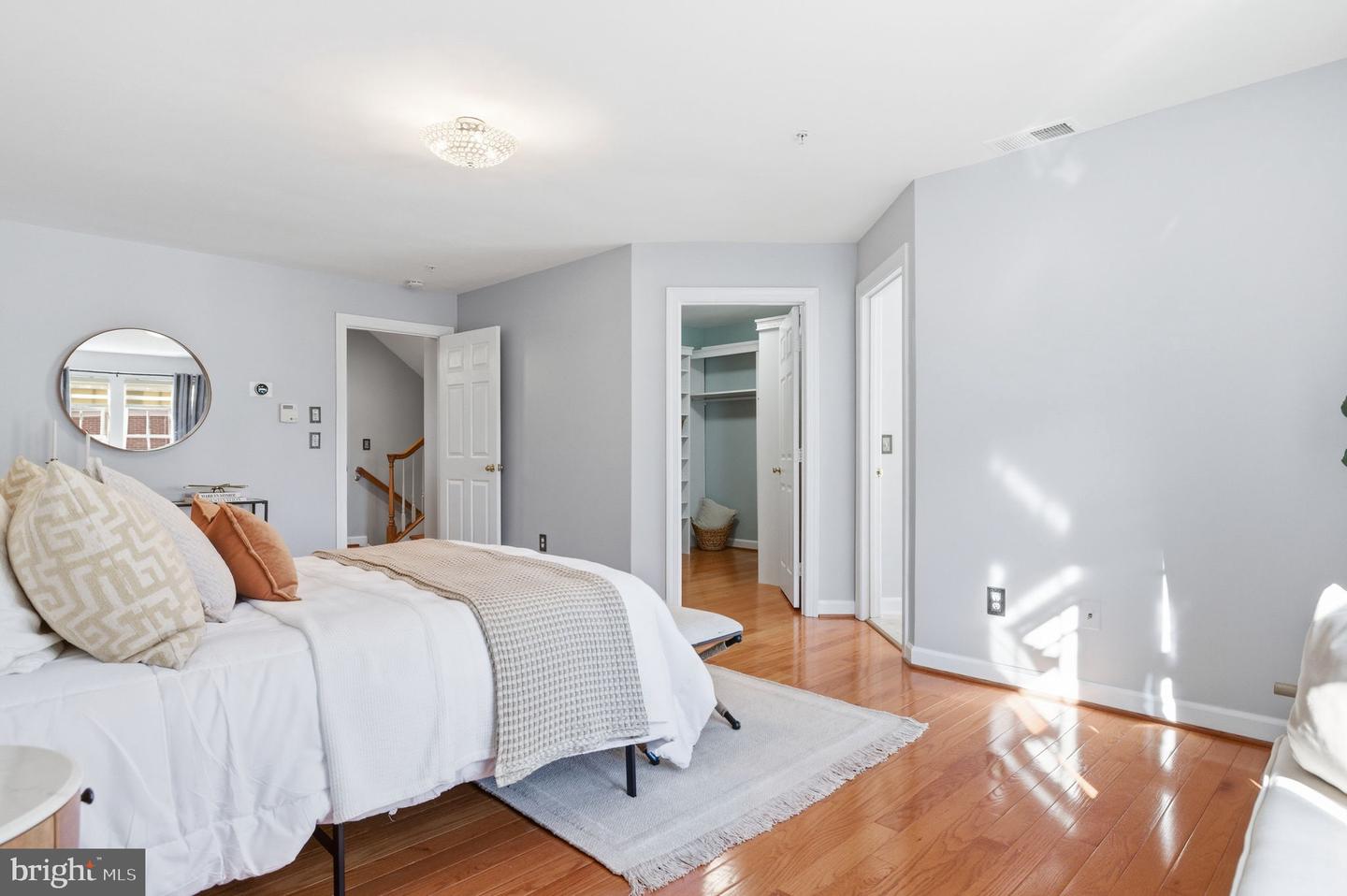 7996 RESERVE WAY, VIENNA, Virginia 22182, 4 Bedrooms Bedrooms, ,3 BathroomsBathrooms,Residential,For sale,7996 RESERVE WAY,VAFX2285462 MLS # VAFX2285462