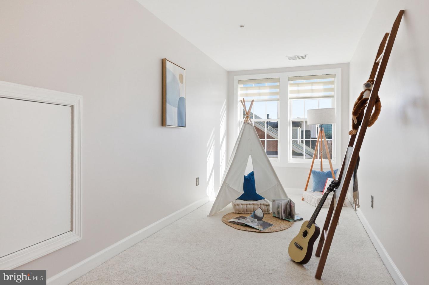 7996 RESERVE WAY, VIENNA, Virginia 22182, 4 Bedrooms Bedrooms, ,3 BathroomsBathrooms,Residential,For sale,7996 RESERVE WAY,VAFX2285462 MLS # VAFX2285462