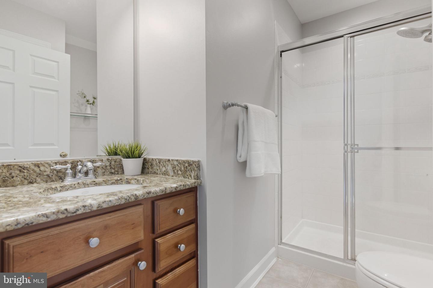 7996 RESERVE WAY, VIENNA, Virginia 22182, 4 Bedrooms Bedrooms, ,3 BathroomsBathrooms,Residential,For sale,7996 RESERVE WAY,VAFX2285462 MLS # VAFX2285462