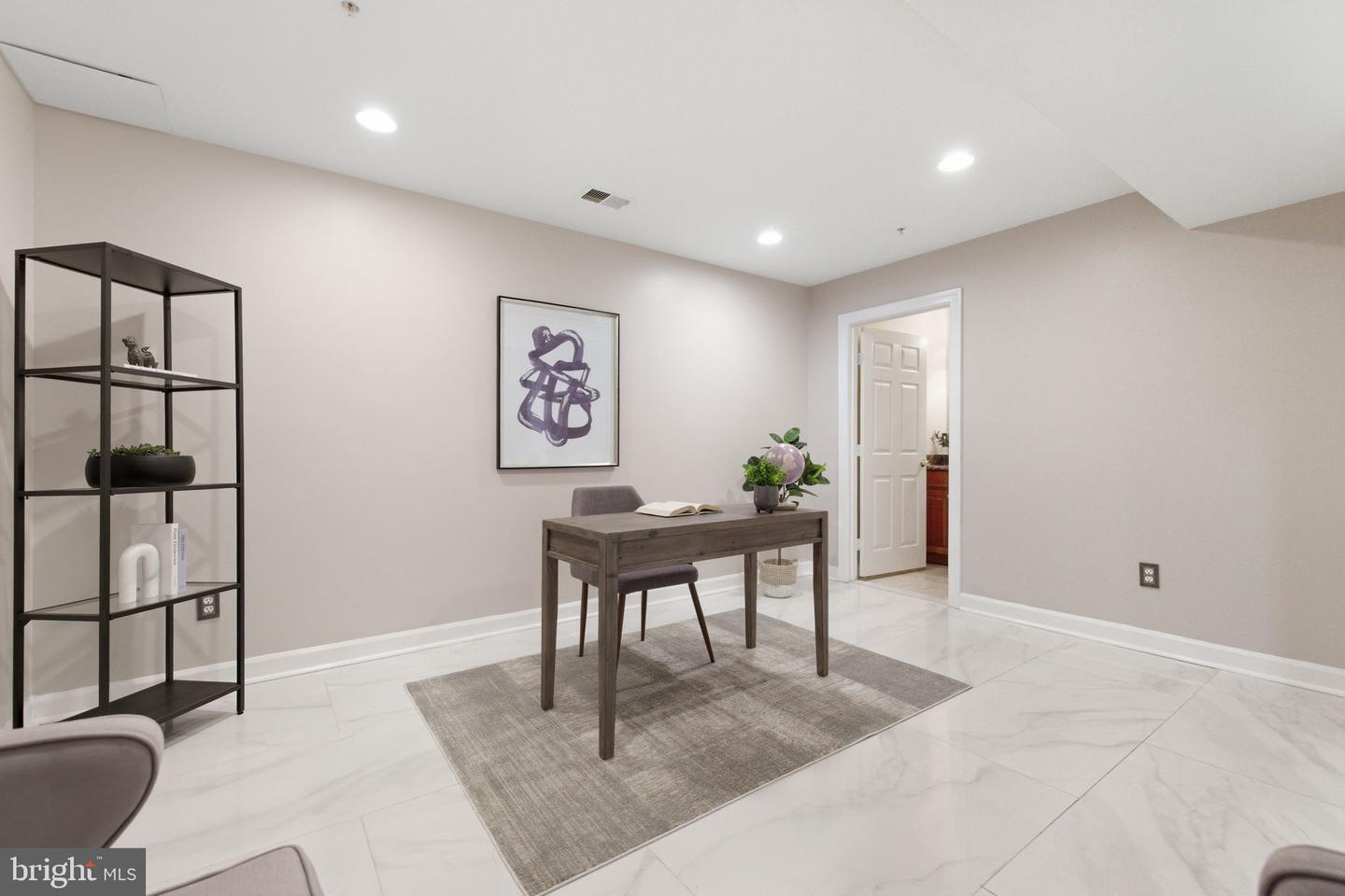 7996 RESERVE WAY, VIENNA, Virginia 22182, 4 Bedrooms Bedrooms, ,3 BathroomsBathrooms,Residential,For sale,7996 RESERVE WAY,VAFX2285462 MLS # VAFX2285462