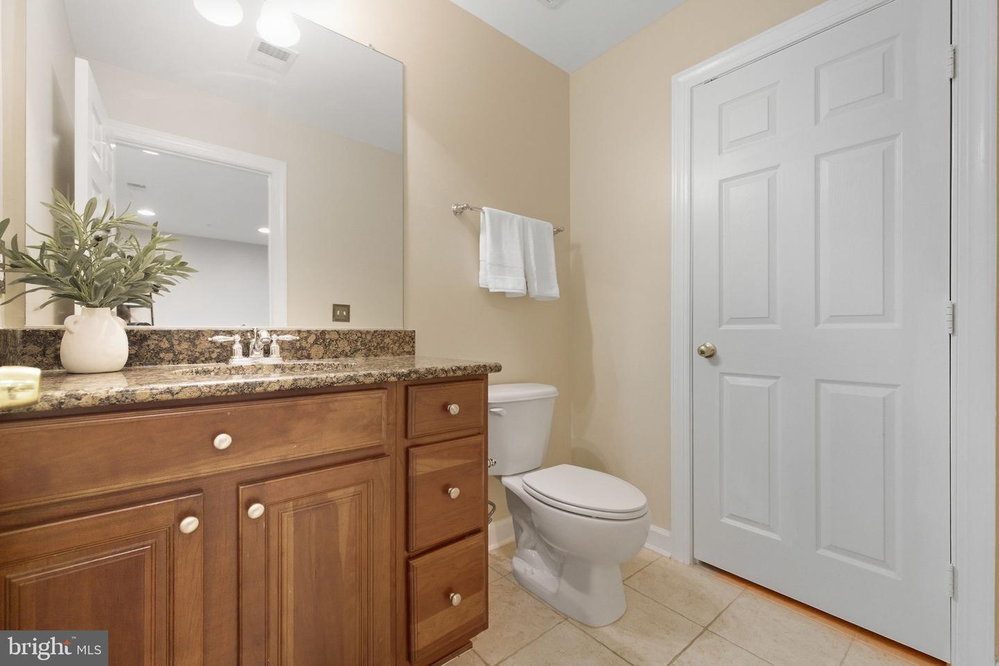 7996 RESERVE WAY, VIENNA, Virginia 22182, 4 Bedrooms Bedrooms, ,3 BathroomsBathrooms,Residential,For sale,7996 RESERVE WAY,VAFX2285462 MLS # VAFX2285462