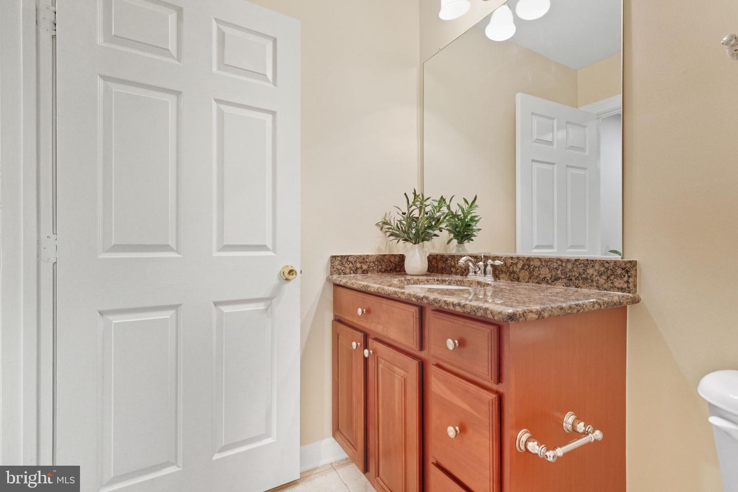 7996 RESERVE WAY, VIENNA, Virginia 22182, 4 Bedrooms Bedrooms, ,3 BathroomsBathrooms,Residential,For sale,7996 RESERVE WAY,VAFX2285462 MLS # VAFX2285462