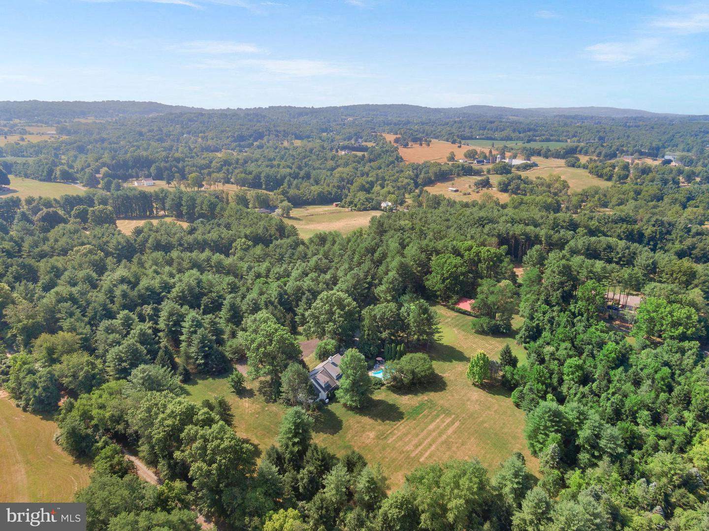 16309 HAMILTON STATION RD, WATERFORD, Virginia 20197, 3 Bedrooms Bedrooms, ,4 BathroomsBathrooms,Residential,For sale,16309 HAMILTON STATION RD,VALO2113880 MLS # VALO2113880