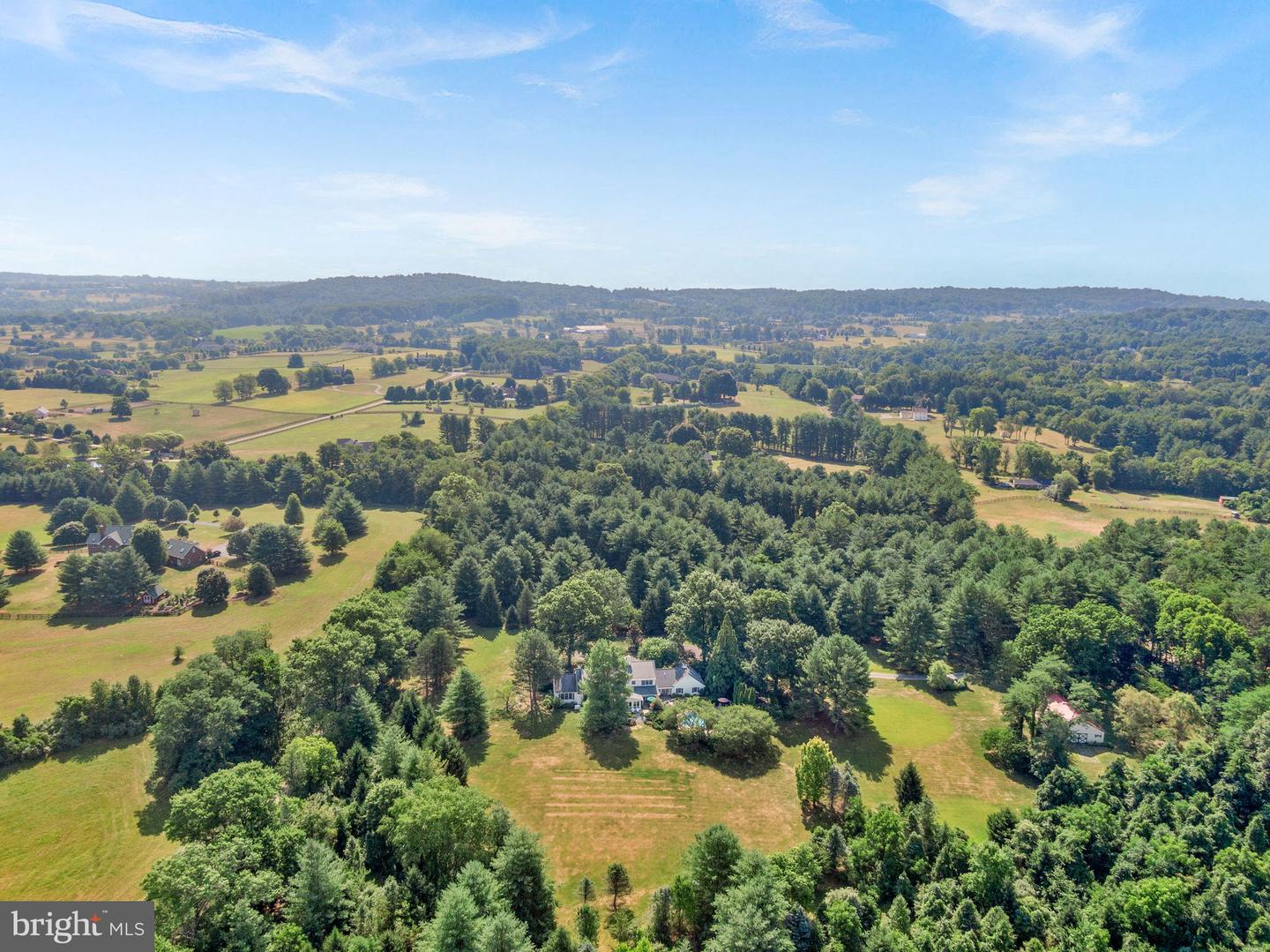 16309 HAMILTON STATION RD, WATERFORD, Virginia 20197, 3 Bedrooms Bedrooms, ,4 BathroomsBathrooms,Residential,For sale,16309 HAMILTON STATION RD,VALO2113880 MLS # VALO2113880