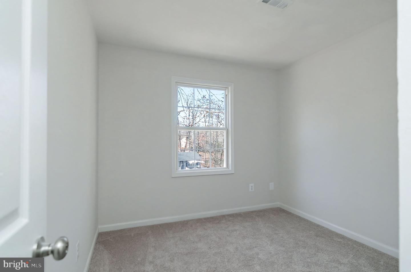 10 ROSEWOOD ST, FREDERICKSBURG, Virginia 22405, 3 Bedrooms Bedrooms, 5 Rooms Rooms,1 BathroomBathrooms,Residential,For sale,10 ROSEWOOD ST,VAST2045226 MLS # VAST2045226