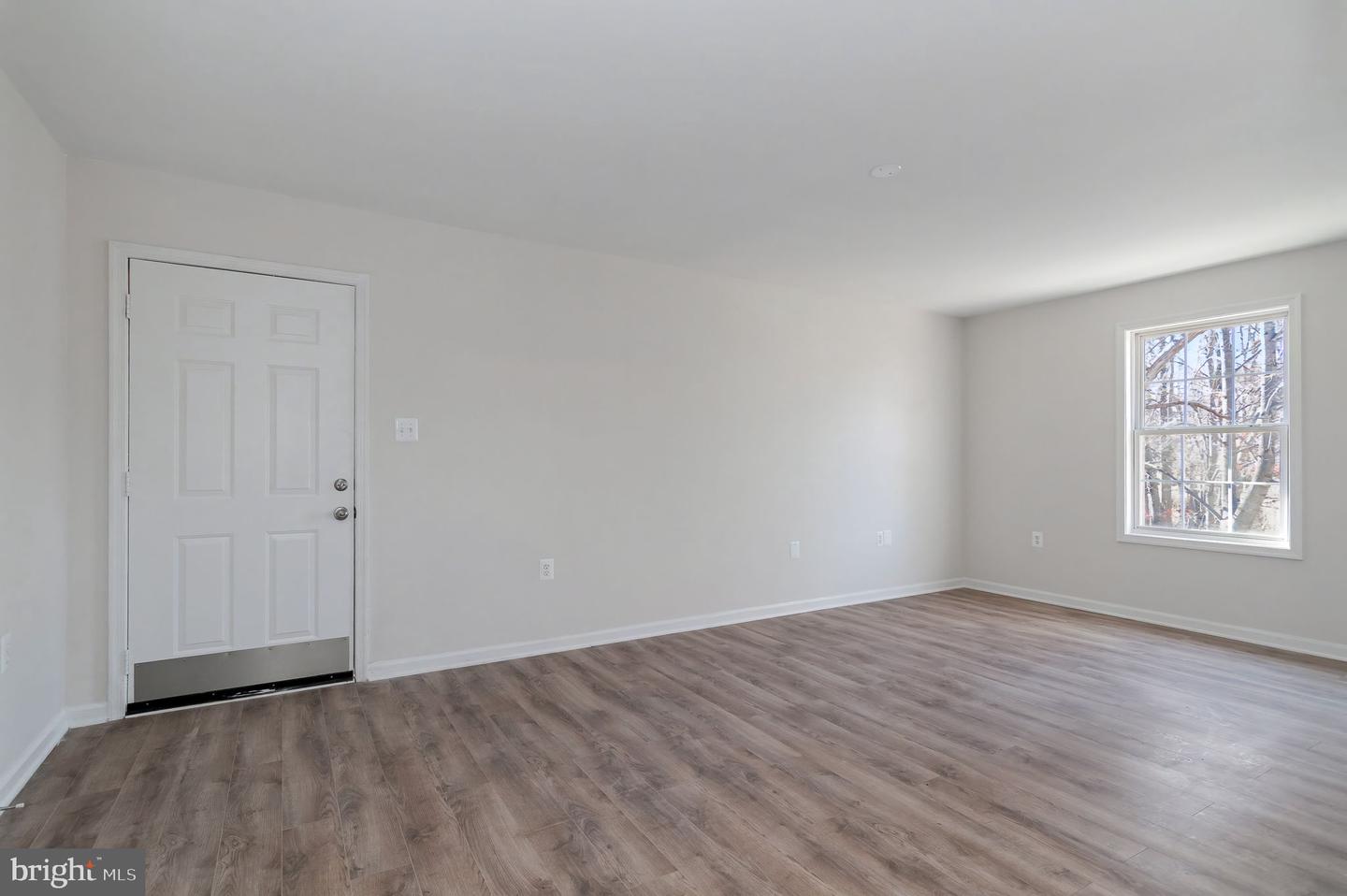 10 ROSEWOOD ST, FREDERICKSBURG, Virginia 22405, 3 Bedrooms Bedrooms, 5 Rooms Rooms,1 BathroomBathrooms,Residential,For sale,10 ROSEWOOD ST,VAST2045226 MLS # VAST2045226