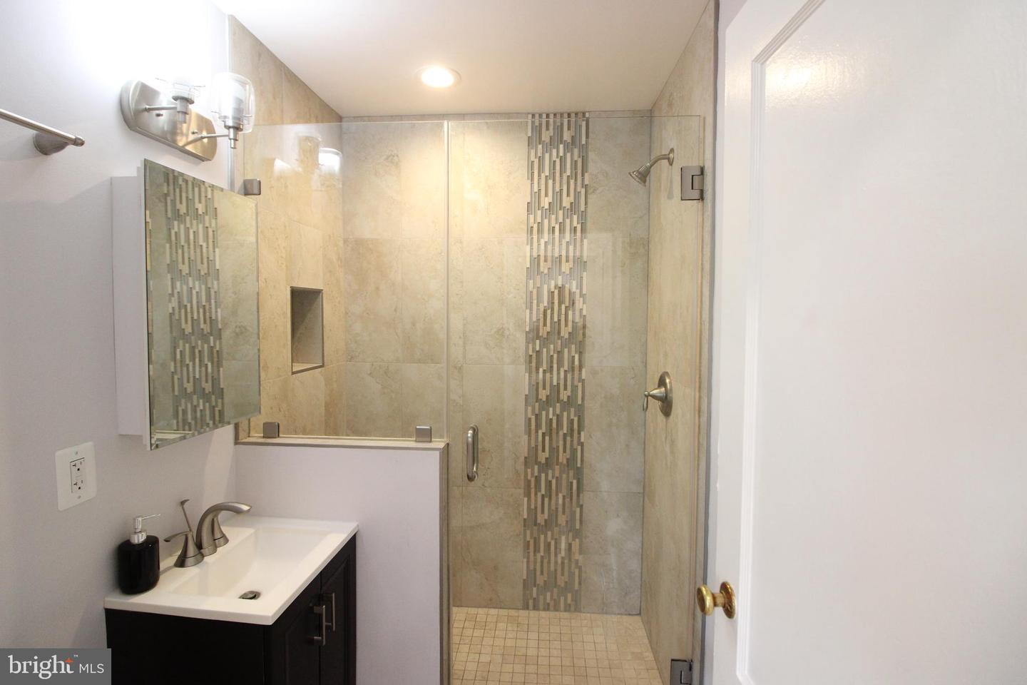 4009 TANEY AVE, ALEXANDRIA, Virginia 22304, 3 Bedrooms Bedrooms, ,2 BathroomsBathrooms,Residential,For sale,4009 TANEY AVE,VAAX2053094 MLS # VAAX2053094