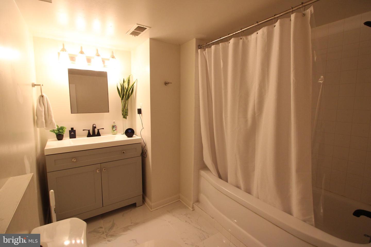 4009 TANEY AVE, ALEXANDRIA, Virginia 22304, 3 Bedrooms Bedrooms, ,2 BathroomsBathrooms,Residential,For sale,4009 TANEY AVE,VAAX2053094 MLS # VAAX2053094