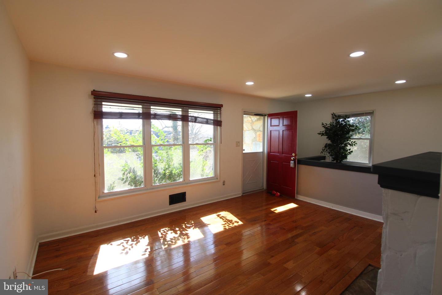 4009 TANEY AVE, ALEXANDRIA, Virginia 22304, 3 Bedrooms Bedrooms, ,2 BathroomsBathrooms,Residential,For sale,4009 TANEY AVE,VAAX2053094 MLS # VAAX2053094