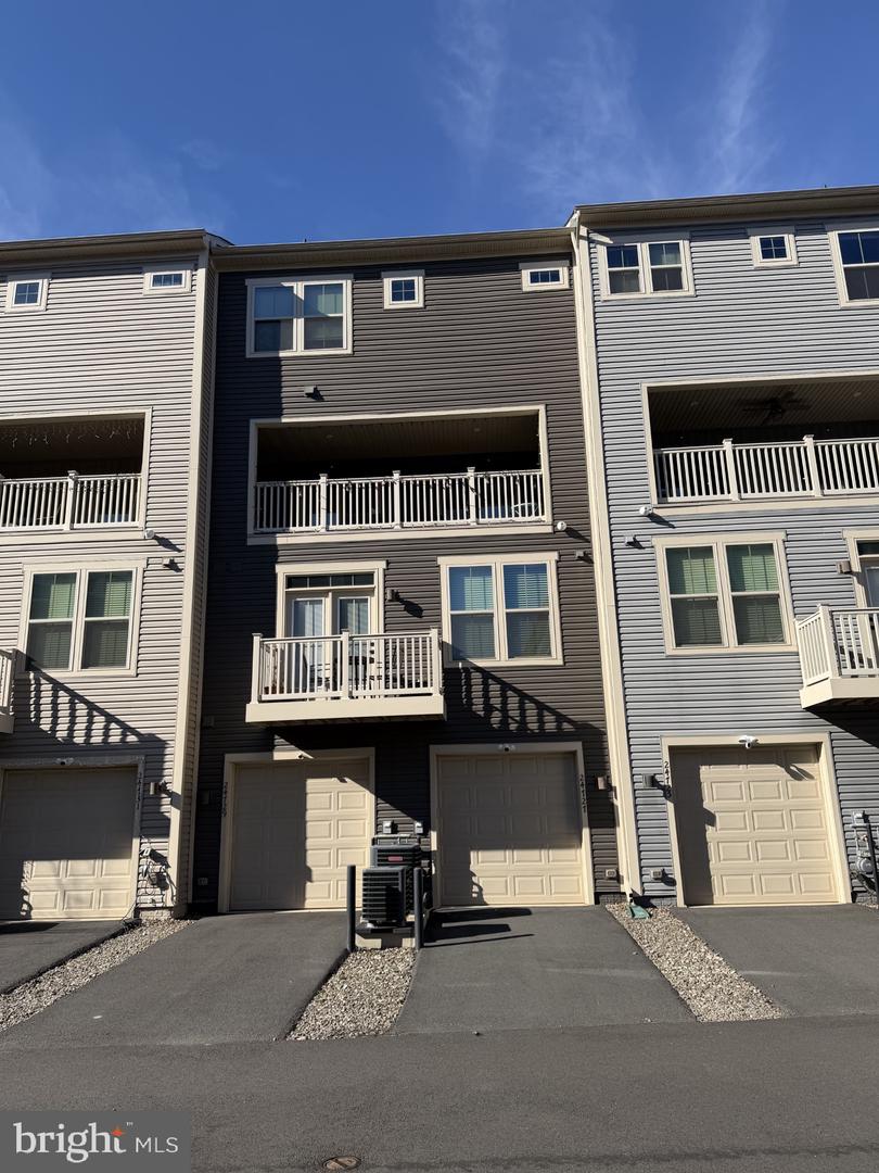 24729 MONK MEADOWS TER, STERLING, Virginia 20166, 3 Bedrooms Bedrooms, ,2 BathroomsBathrooms,Residential,For sale,24729 MONK MEADOWS TER,VALO2113892 MLS # VALO2113892