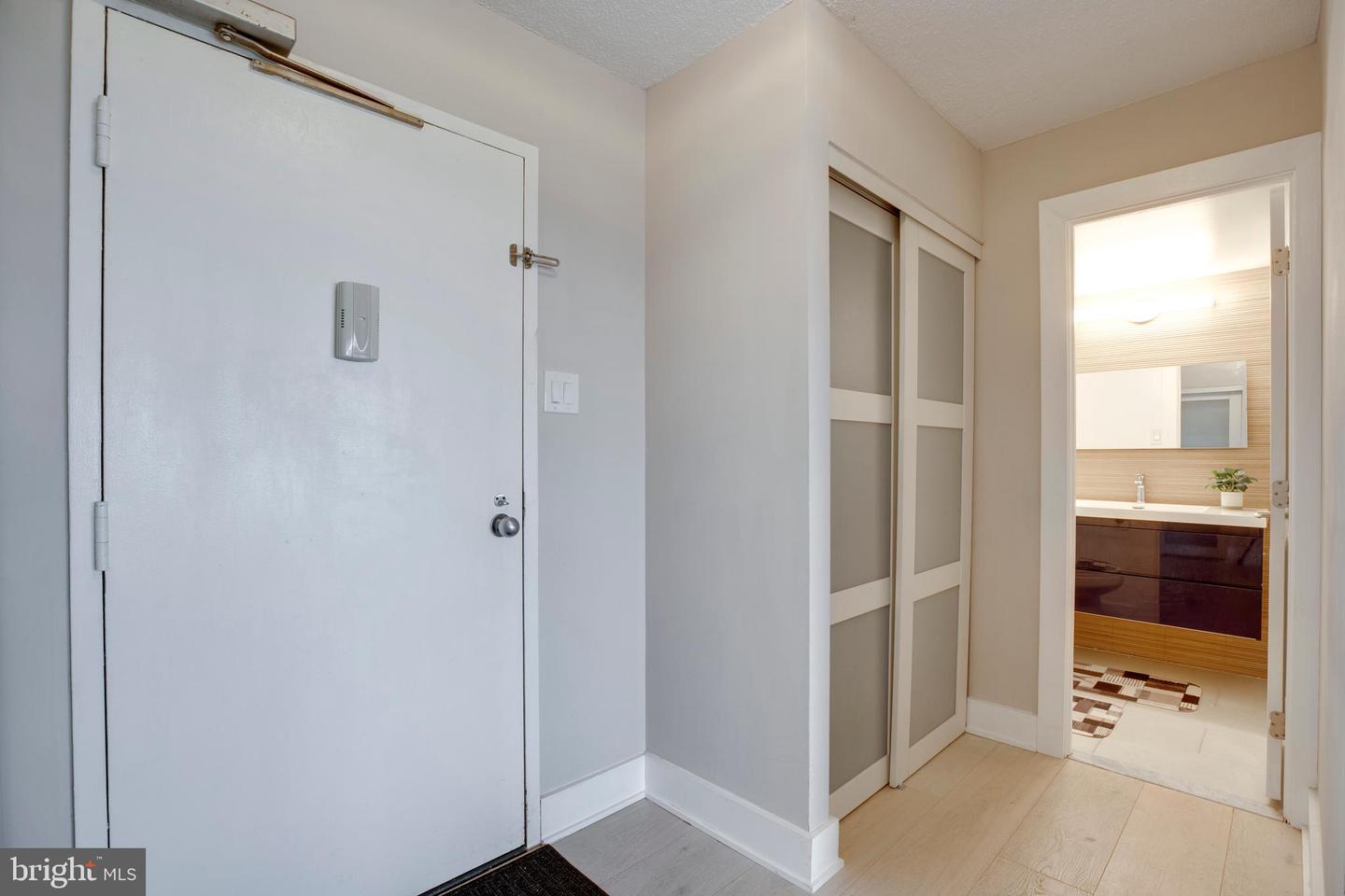 203 YOAKUM PKWY #1520, ALEXANDRIA, Virginia 22304, 2 Bedrooms Bedrooms, ,1 BathroomBathrooms,Residential,For sale,203 YOAKUM PKWY #1520,VAAX2053098 MLS # VAAX2053098