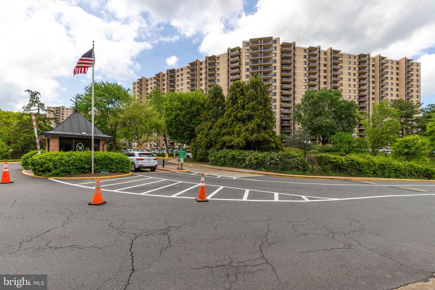 203 YOAKUM PKWY #1520, ALEXANDRIA, Virginia 22304, 2 Bedrooms Bedrooms, ,1 BathroomBathrooms,Residential,For sale,203 YOAKUM PKWY #1520,VAAX2053098 MLS # VAAX2053098