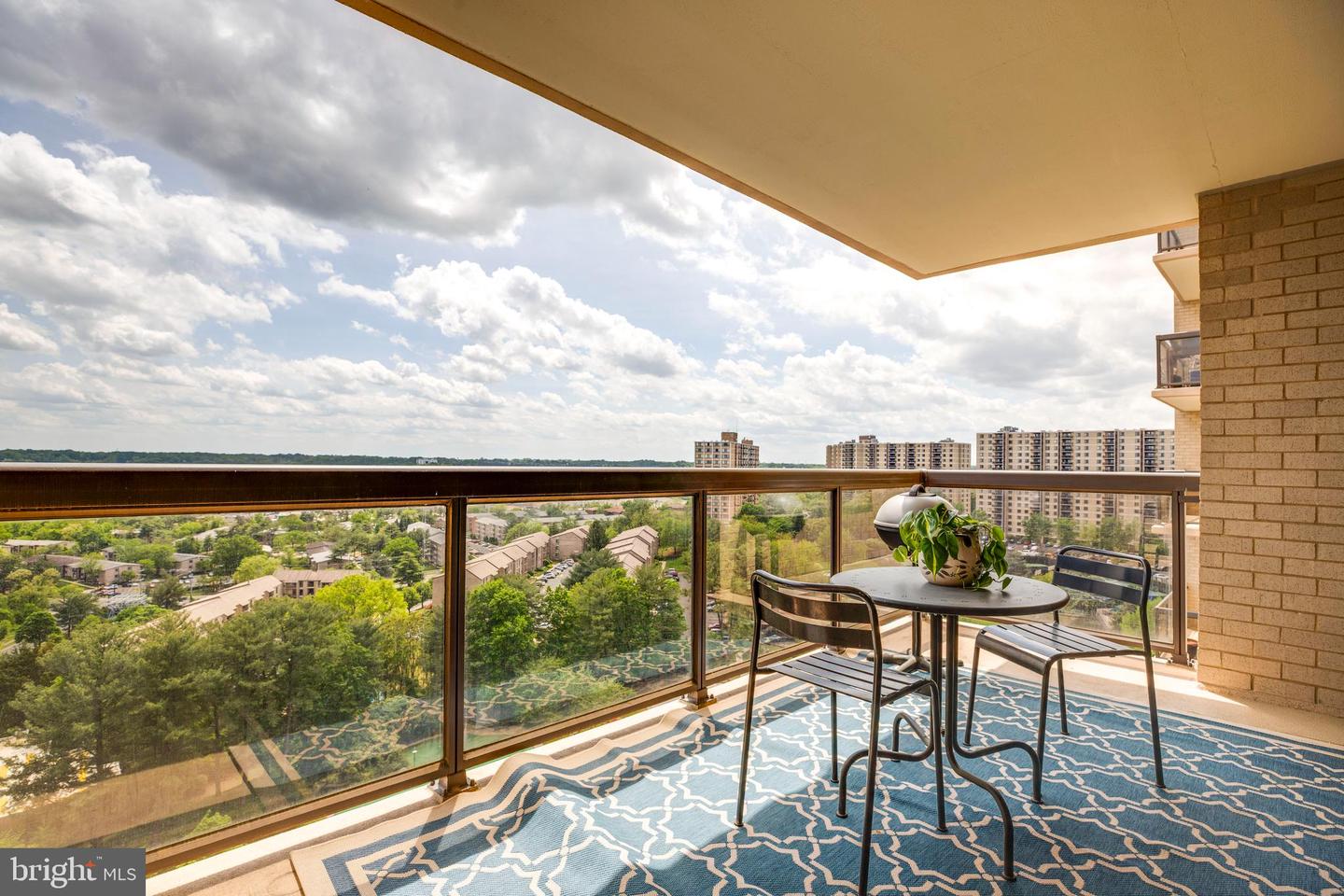 203 YOAKUM PKWY #1520, ALEXANDRIA, Virginia 22304, 2 Bedrooms Bedrooms, ,1 BathroomBathrooms,Residential,For sale,203 YOAKUM PKWY #1520,VAAX2053098 MLS # VAAX2053098