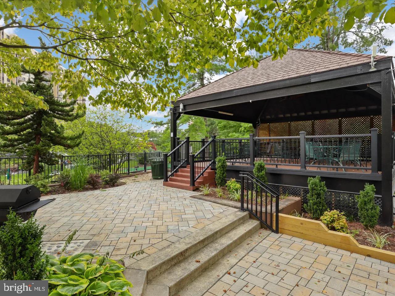 203 YOAKUM PKWY #1520, ALEXANDRIA, Virginia 22304, 2 Bedrooms Bedrooms, ,1 BathroomBathrooms,Residential,For sale,203 YOAKUM PKWY #1520,VAAX2053098 MLS # VAAX2053098