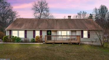 312 TIMBER TRL, SPOTSYLVANIA, Virginia 22551, 3 Bedrooms Bedrooms, ,2 BathroomsBathrooms,Residential,For sale,312 TIMBER TRL,VASP2038616 MLS # VASP2038616