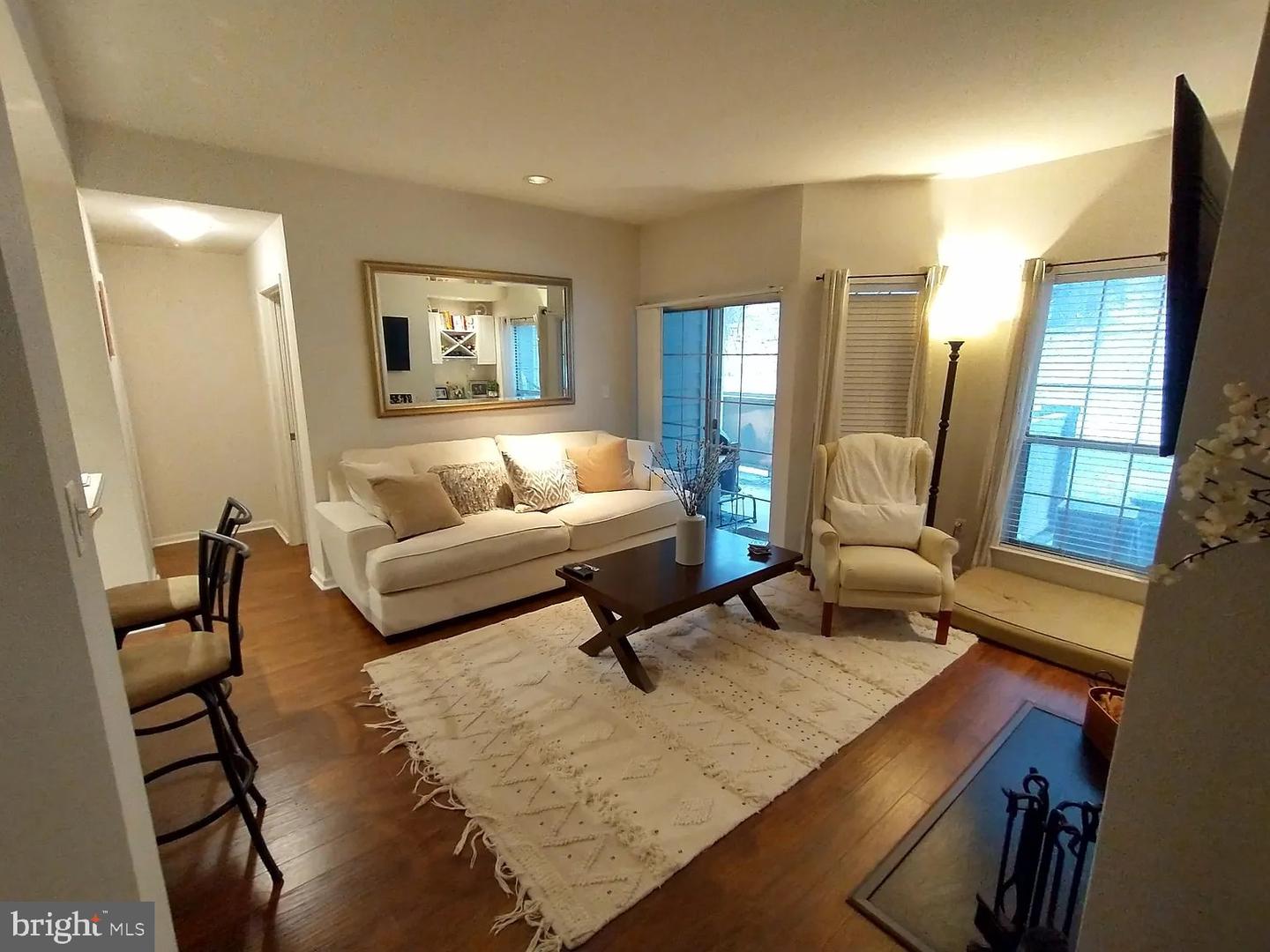 3904 PENDERVIEW DR #706, FAIRFAX, Virginia 22033, 1 Bedroom Bedrooms, ,1 BathroomBathrooms,Residential,For sale,3904 PENDERVIEW DR #706,VAFX2285560 MLS # VAFX2285560