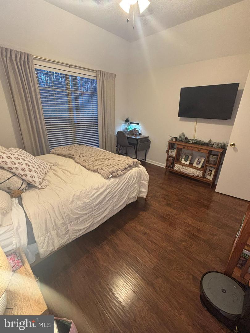 3904 PENDERVIEW DR #706, FAIRFAX, Virginia 22033, 1 Bedroom Bedrooms, ,1 BathroomBathrooms,Residential,For sale,3904 PENDERVIEW DR #706,VAFX2285560 MLS # VAFX2285560