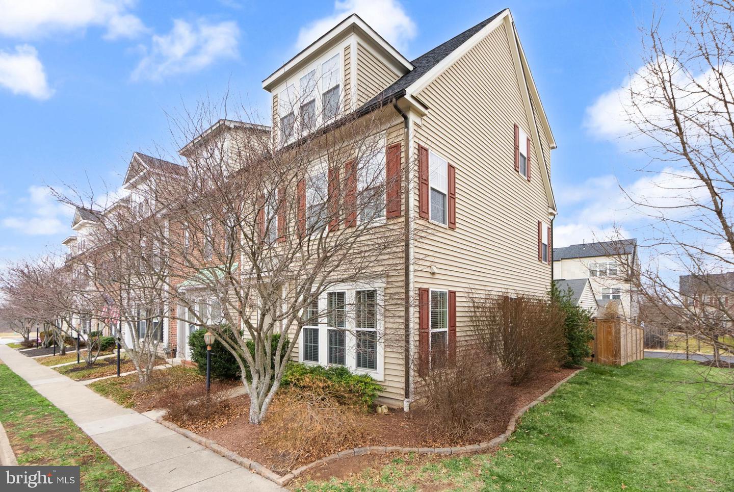 11968 BENTON LAKE RD, BRISTOW, Virginia 20136, 3 Bedrooms Bedrooms, 15 Rooms Rooms,2 BathroomsBathrooms,Residential,For sale,11968 BENTON LAKE RD,VAPW2110486 MLS # VAPW2110486