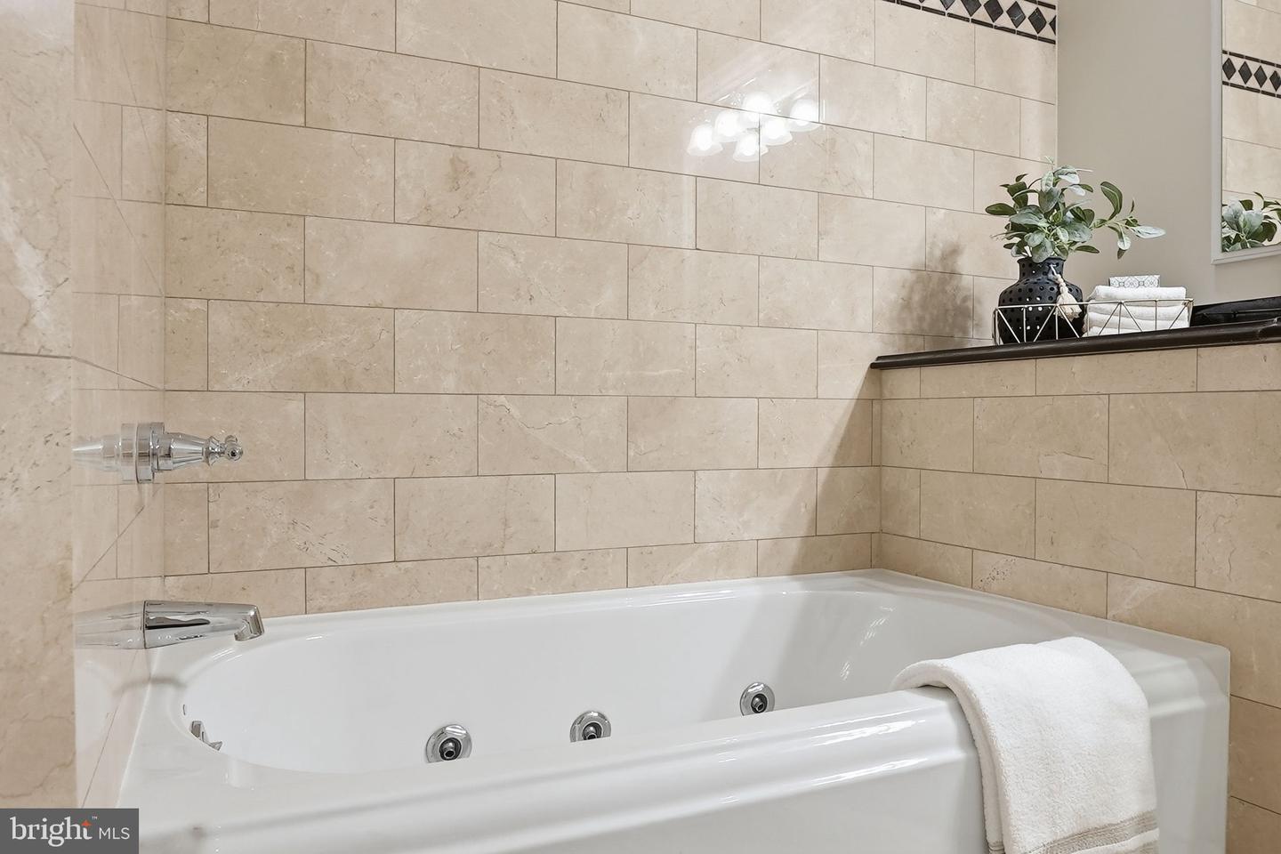 1201 N NASH ST #205, ARLINGTON, Virginia 22209, 1 Bedroom Bedrooms, ,1 BathroomBathrooms,Residential,For sale,1201 N NASH ST #205,VAAR2067718 MLS # VAAR2067718