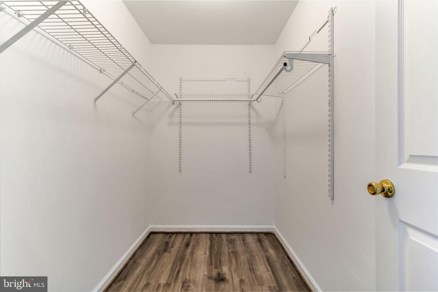 1049 GARDENVIEW LOOP #301, WOODBRIDGE, Virginia 22191, ,Residential,For sale,1049 GARDENVIEW LOOP #301,VAPW2110488 MLS # VAPW2110488