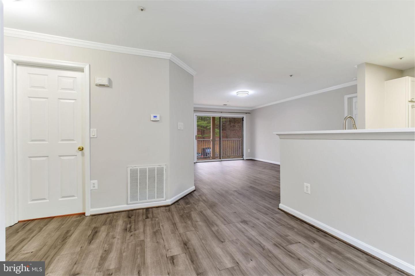 1049 GARDENVIEW LOOP #301, WOODBRIDGE, Virginia 22191, ,Residential,For sale,1049 GARDENVIEW LOOP #301,VAPW2110488 MLS # VAPW2110488