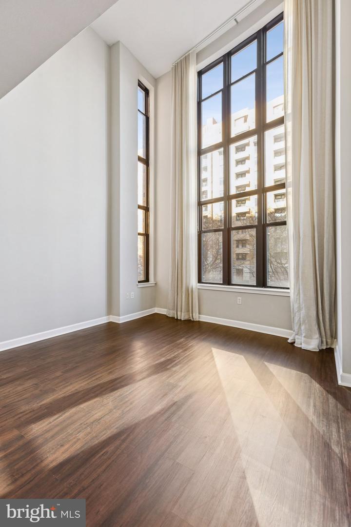 400 MASSACHUSETTS AVE NW #215, WASHINGTON, District Of Columbia 20001, 2 Bedrooms Bedrooms, ,2 BathroomsBathrooms,Residential,For sale,400 MASSACHUSETTS AVE NW #215,DCDC2241254 MLS # DCDC2241254