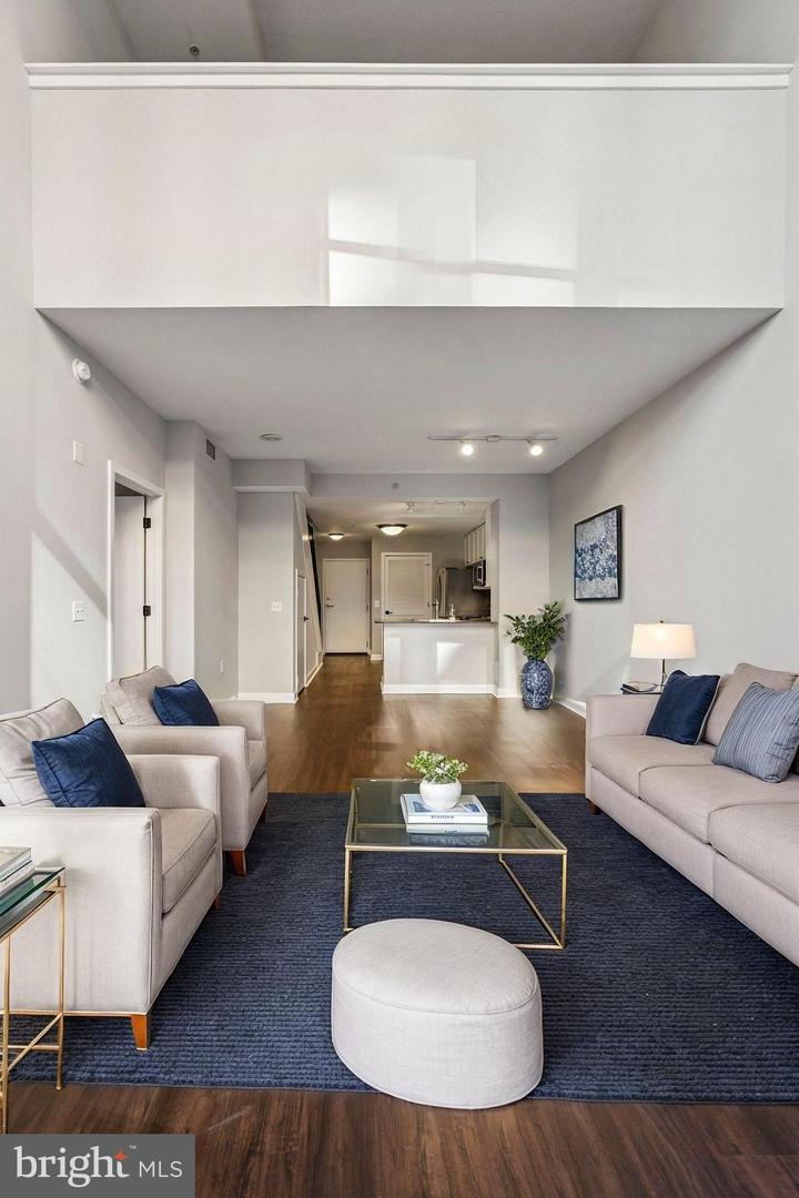 400 MASSACHUSETTS AVE NW #215, WASHINGTON, District Of Columbia 20001, 2 Bedrooms Bedrooms, ,2 BathroomsBathrooms,Residential,For sale,400 MASSACHUSETTS AVE NW #215,DCDC2241254 MLS # DCDC2241254