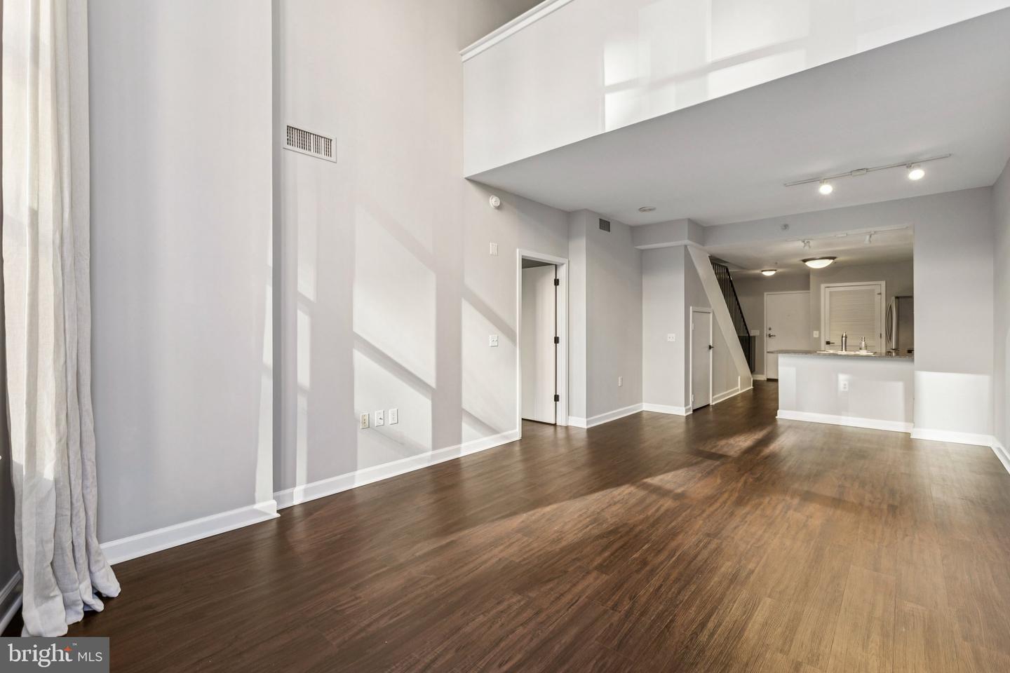 400 MASSACHUSETTS AVE NW #215, WASHINGTON, District Of Columbia 20001, 2 Bedrooms Bedrooms, ,2 BathroomsBathrooms,Residential,For sale,400 MASSACHUSETTS AVE NW #215,DCDC2241254 MLS # DCDC2241254