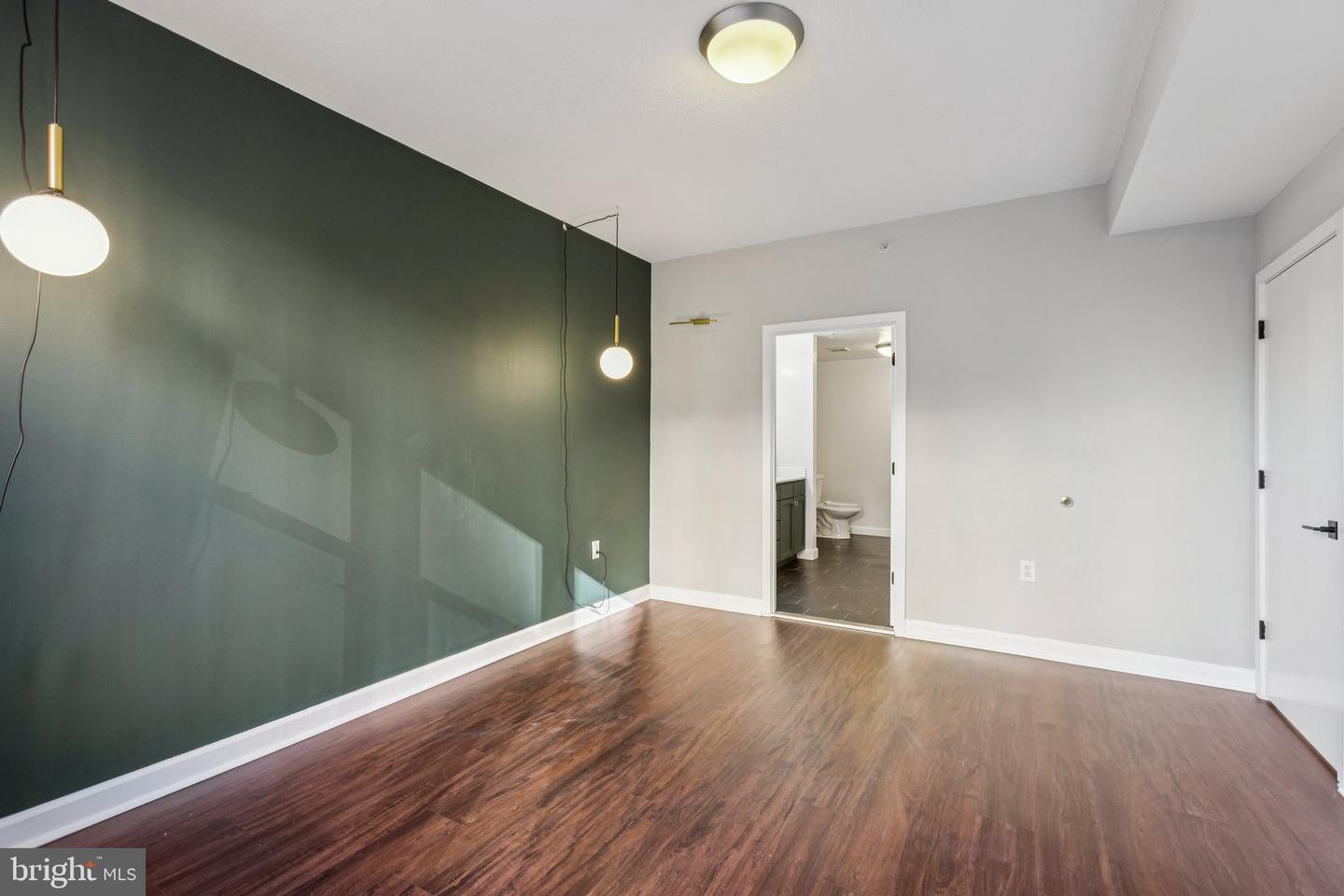 400 MASSACHUSETTS AVE NW #215, WASHINGTON, District Of Columbia 20001, 2 Bedrooms Bedrooms, ,2 BathroomsBathrooms,Residential,For sale,400 MASSACHUSETTS AVE NW #215,DCDC2241254 MLS # DCDC2241254