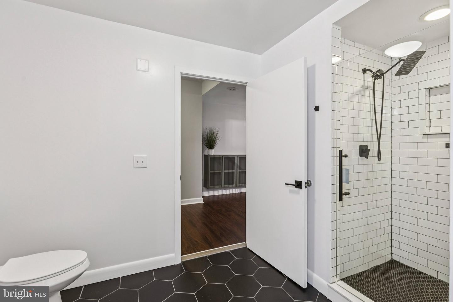 400 MASSACHUSETTS AVE NW #215, WASHINGTON, District Of Columbia 20001, 2 Bedrooms Bedrooms, ,2 BathroomsBathrooms,Residential,For sale,400 MASSACHUSETTS AVE NW #215,DCDC2241254 MLS # DCDC2241254