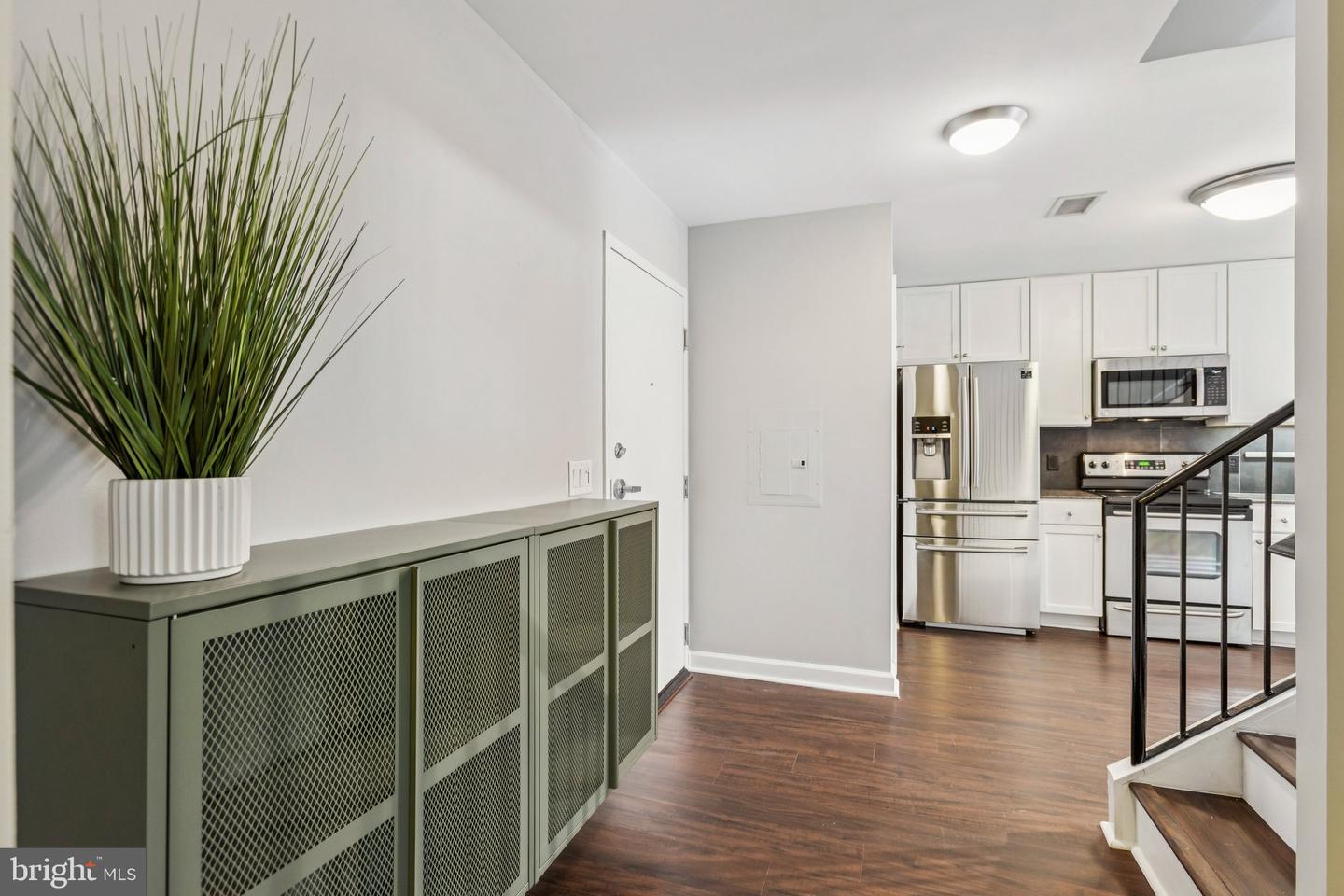 400 MASSACHUSETTS AVE NW #215, WASHINGTON, District Of Columbia 20001, 2 Bedrooms Bedrooms, ,2 BathroomsBathrooms,Residential,For sale,400 MASSACHUSETTS AVE NW #215,DCDC2241254 MLS # DCDC2241254