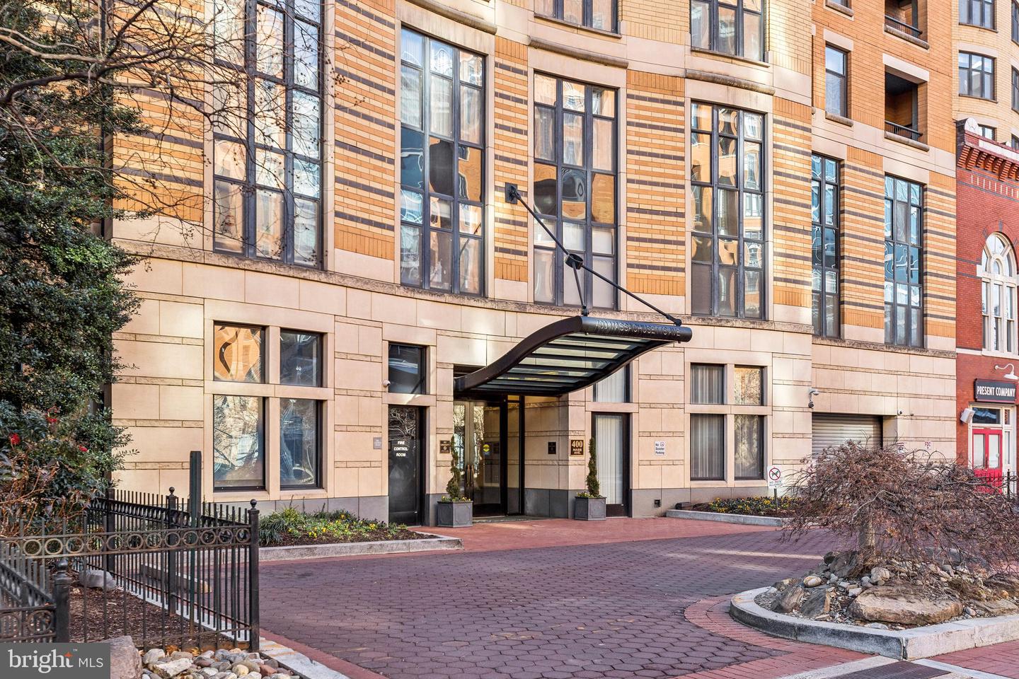 400 MASSACHUSETTS AVE NW #215, WASHINGTON, District Of Columbia 20001, 2 Bedrooms Bedrooms, ,2 BathroomsBathrooms,Residential,For sale,400 MASSACHUSETTS AVE NW #215,DCDC2241254 MLS # DCDC2241254