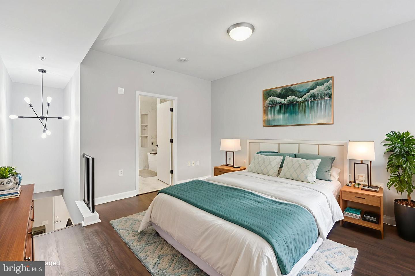 400 MASSACHUSETTS AVE NW #215, WASHINGTON, District Of Columbia 20001, 2 Bedrooms Bedrooms, ,2 BathroomsBathrooms,Residential,For sale,400 MASSACHUSETTS AVE NW #215,DCDC2241254 MLS # DCDC2241254