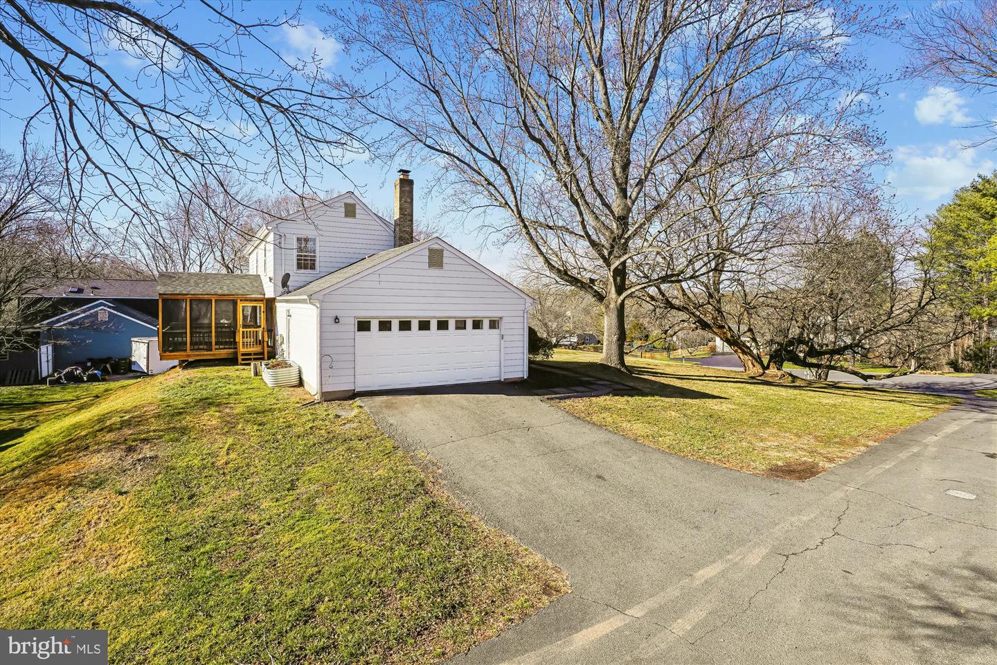 12179 QUEENS BRIGADE DR, FAIRFAX, Virginia 22030, 4 Bedrooms Bedrooms, ,2 BathroomsBathrooms,Residential,For sale,12179 QUEENS BRIGADE DR,VAFX2285650 MLS # VAFX2285650