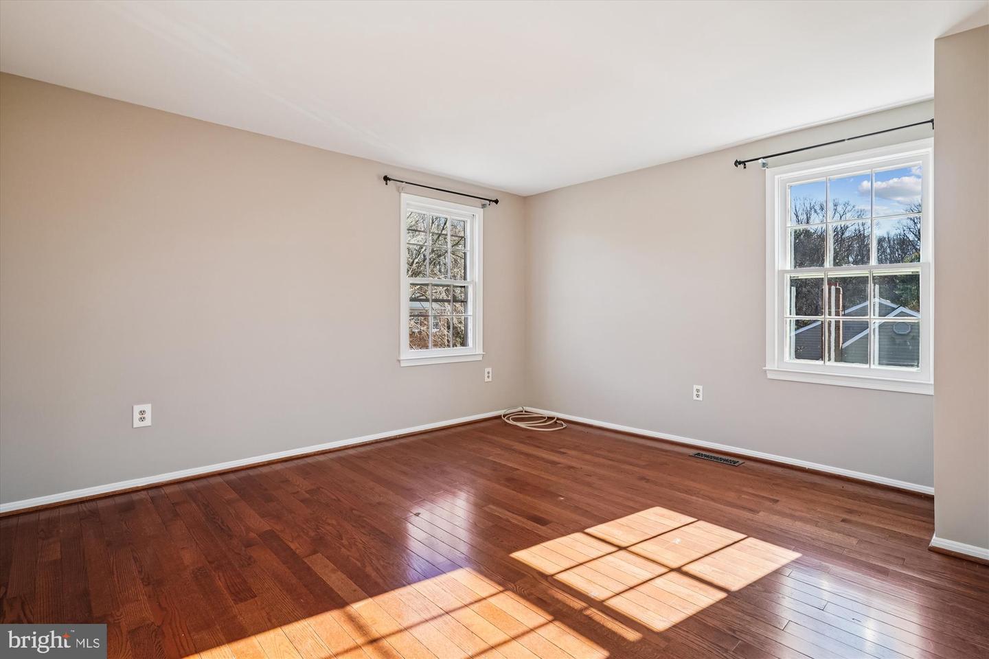 12179 QUEENS BRIGADE DR, FAIRFAX, Virginia 22030, 4 Bedrooms Bedrooms, ,2 BathroomsBathrooms,Residential,For sale,12179 QUEENS BRIGADE DR,VAFX2285650 MLS # VAFX2285650