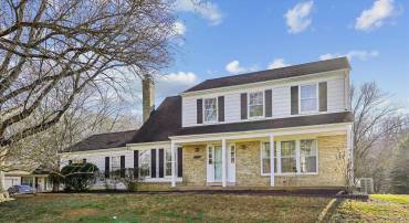 12179 QUEENS BRIGADE DR, FAIRFAX, Virginia 22030, 4 Bedrooms Bedrooms, ,2 BathroomsBathrooms,Residential,For sale,12179 QUEENS BRIGADE DR,VAFX2285650 MLS # VAFX2285650