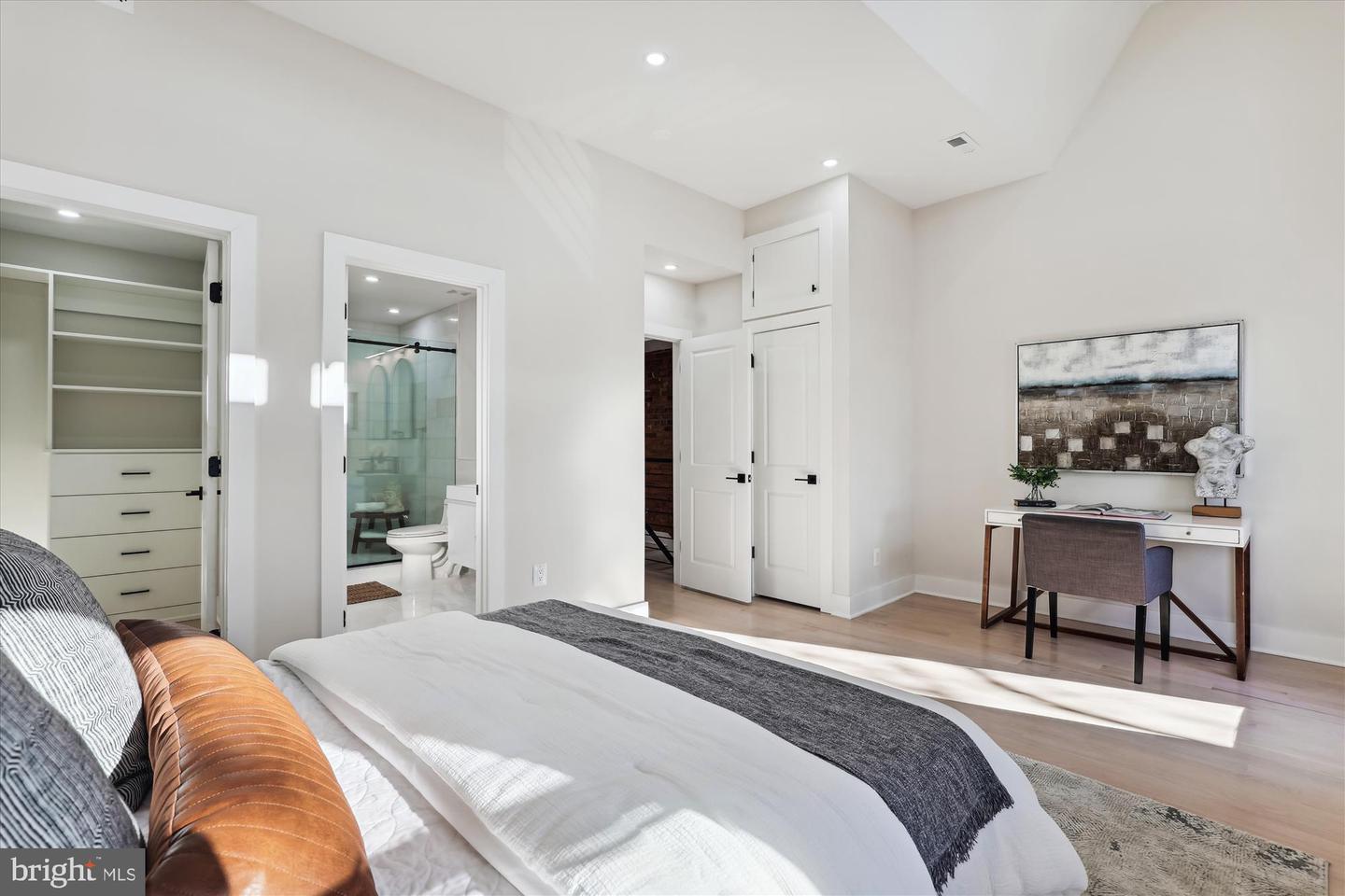 411 DECATUR ST NW, WASHINGTON, District Of Columbia 20011, 4 Bedrooms Bedrooms, ,3 BathroomsBathrooms,Residential,For sale,411 DECATUR ST NW,DCDC2241290 MLS # DCDC2241290