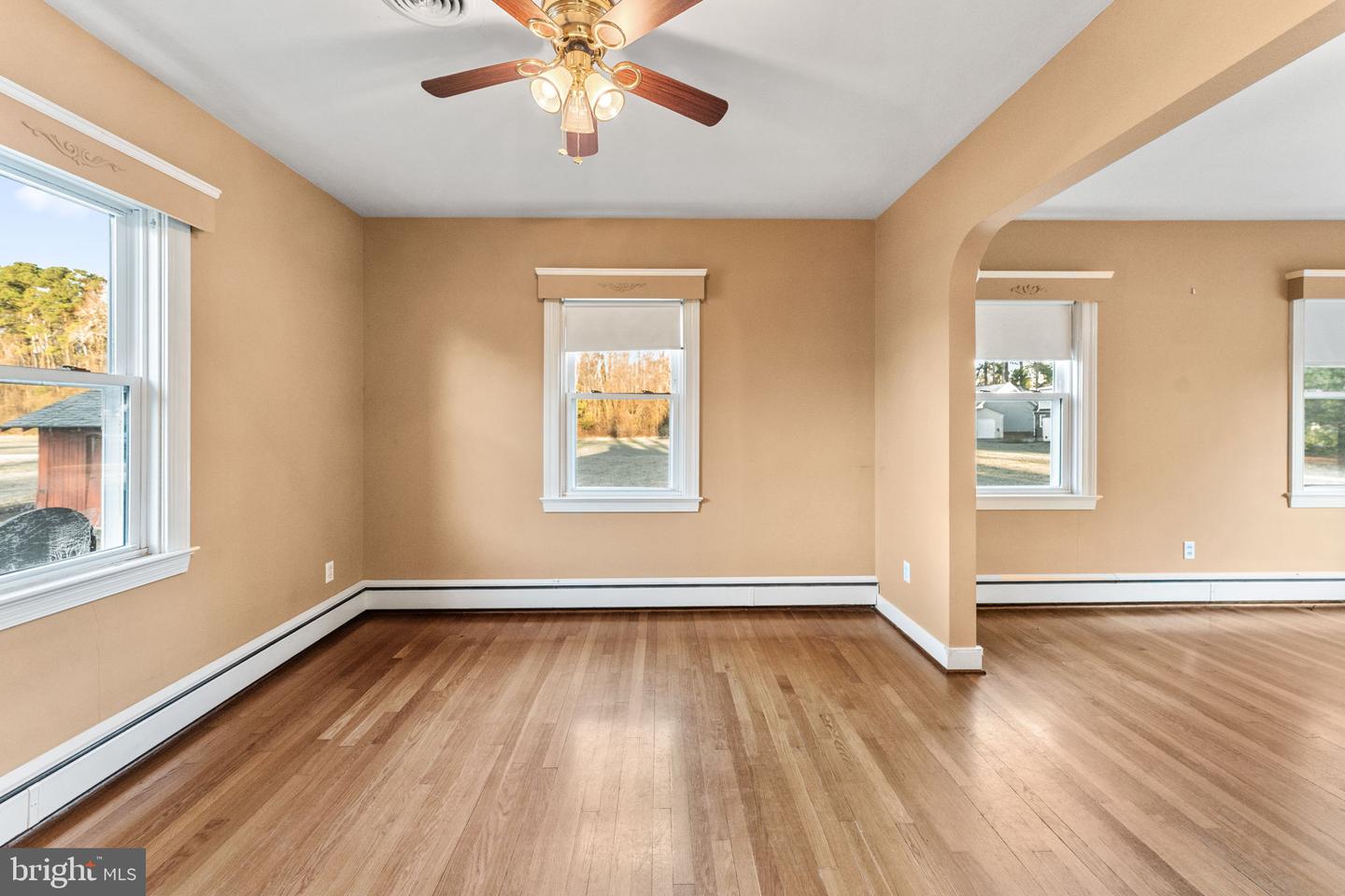 501 ESSEX ST, TAPPAHANNOCK, Virginia 22560, 3 Bedrooms Bedrooms, 5 Rooms Rooms,1 BathroomBathrooms,Residential,For sale,501 ESSEX ST,VAES2002106 MLS # VAES2002106