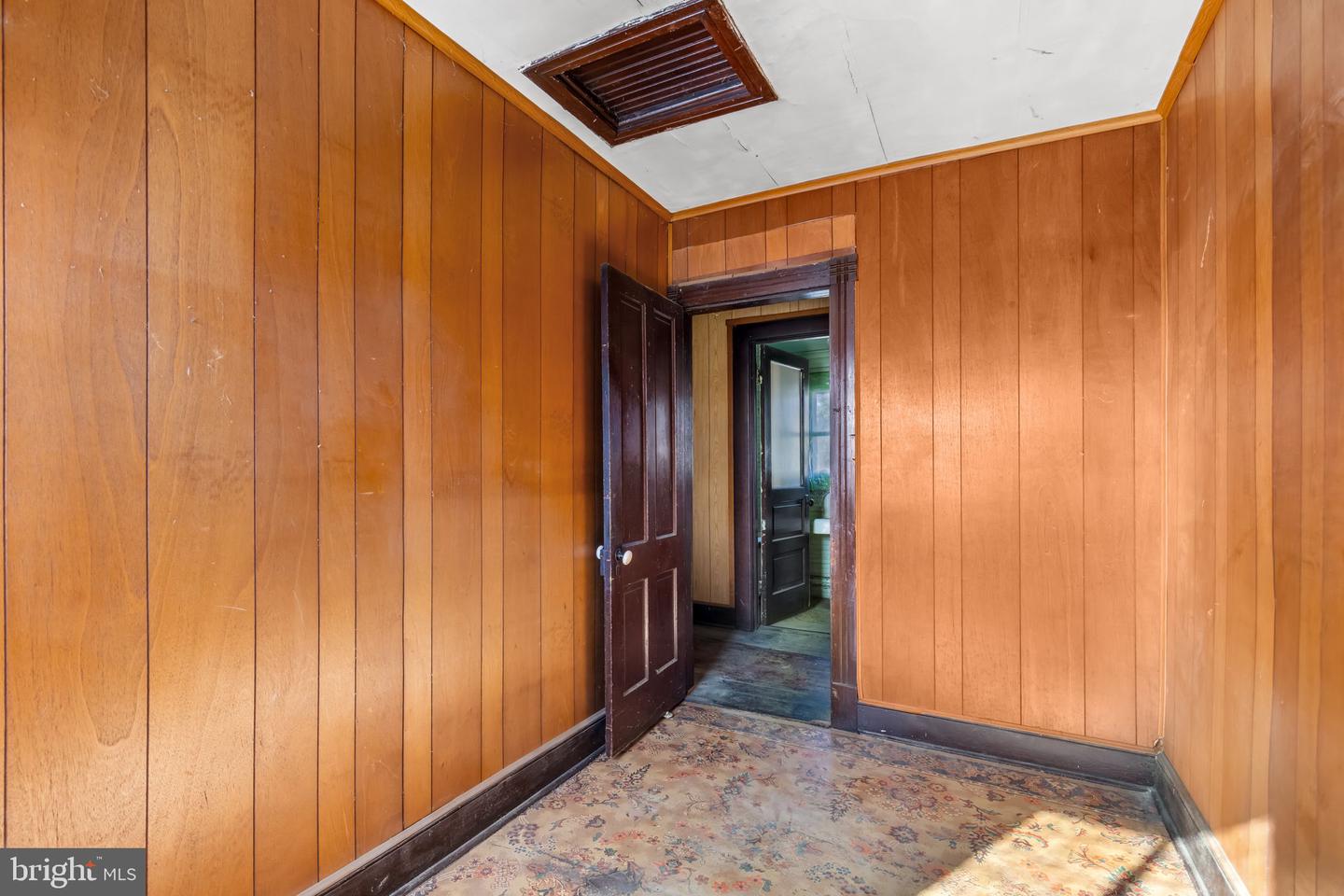 169 E MAIN ST, ORANGE, Virginia 22960, 2 Bedrooms Bedrooms, ,1 BathroomBathrooms,Residential,For sale,169 E MAIN ST,VAOR2013132 MLS # VAOR2013132