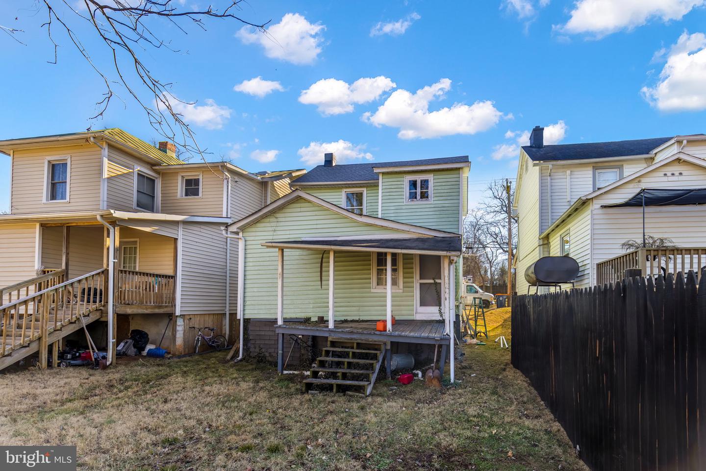 169 E MAIN ST, ORANGE, Virginia 22960, 2 Bedrooms Bedrooms, ,1 BathroomBathrooms,Residential,For sale,169 E MAIN ST,VAOR2013132 MLS # VAOR2013132