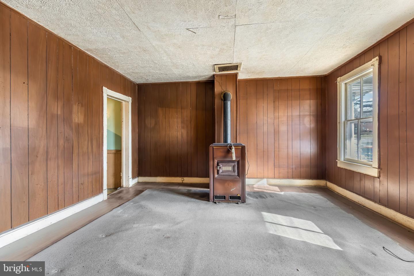 169 E MAIN ST, ORANGE, Virginia 22960, 2 Bedrooms Bedrooms, ,1 BathroomBathrooms,Residential,For sale,169 E MAIN ST,VAOR2013132 MLS # VAOR2013132