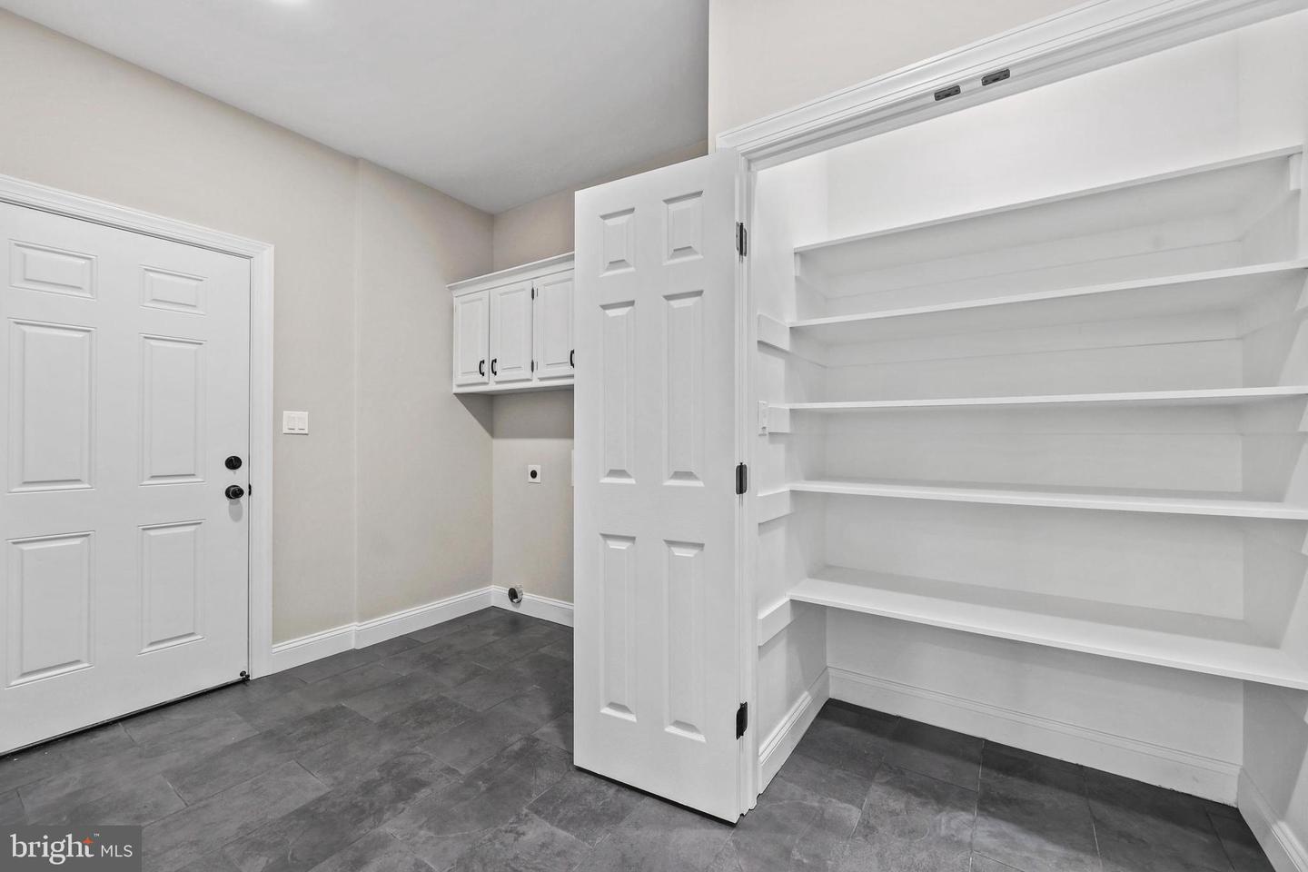 5393 MERRY OAKS, THE PLAINS, Virginia 20198, 6 Bedrooms Bedrooms, 6 Rooms Rooms,5 BathroomsBathrooms,Residential,For sale,5393 MERRY OAKS,VAFQ2020136 MLS # VAFQ2020136