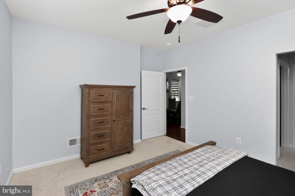 9724 BALLS BLUFF DR, FREDERICKSBURG, Virginia 22407, 2 Bedrooms Bedrooms, ,2 BathroomsBathrooms,Residential,9724 BALLS BLUFF DR,VASP2038434 MLS # VASP2038434