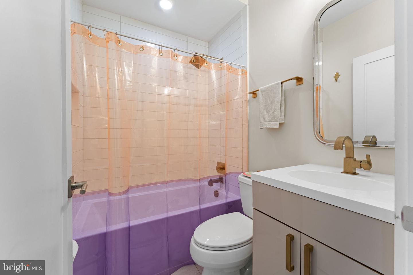 3435 14TH ST NW #3, WASHINGTON, District Of Columbia 20010, 2 Bedrooms Bedrooms, ,2 BathroomsBathrooms,Residential,For sale,3435 14TH ST NW #3,DCDC2241514 MLS # DCDC2241514