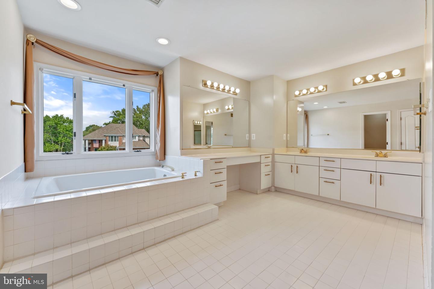 13103 ANVIL PL, HERNDON, Virginia 20171, 4 Bedrooms Bedrooms, ,3 BathroomsBathrooms,Residential,For sale,13103 ANVIL PL,VAFX2285914 MLS # VAFX2285914