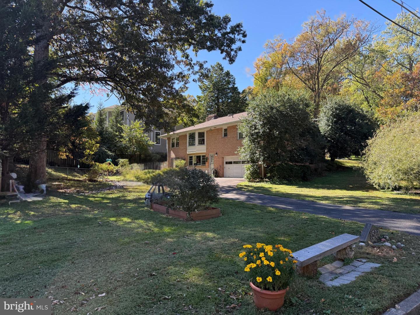 1501 WOODACRE DR, MCLEAN, Virginia 22101, ,Land,For sale,1501 WOODACRE DR,VAFX2275184 MLS # VAFX2275184