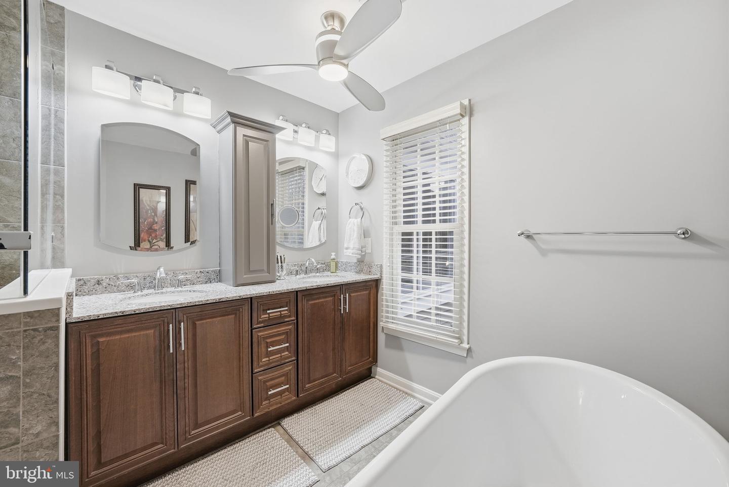 11411 HOLLOW TIMBER CT, RESTON, Virginia 20194, 3 Bedrooms Bedrooms, ,3 BathroomsBathrooms,Residential,For sale,11411 HOLLOW TIMBER CT,VAFX2285938 MLS # VAFX2285938