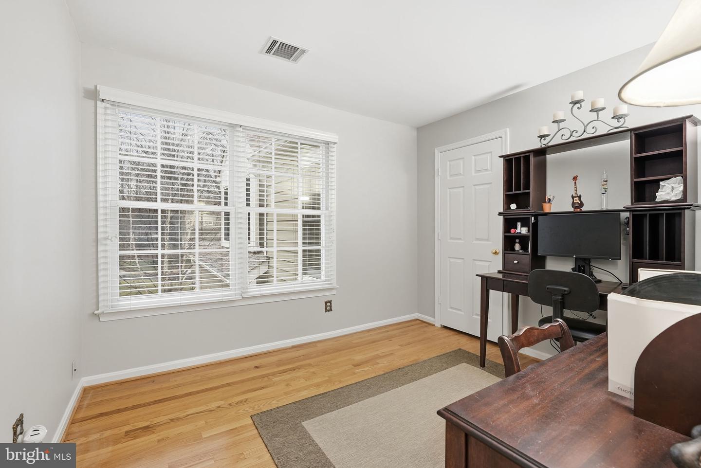 11411 HOLLOW TIMBER CT, RESTON, Virginia 20194, 3 Bedrooms Bedrooms, ,3 BathroomsBathrooms,Residential,For sale,11411 HOLLOW TIMBER CT,VAFX2285938 MLS # VAFX2285938