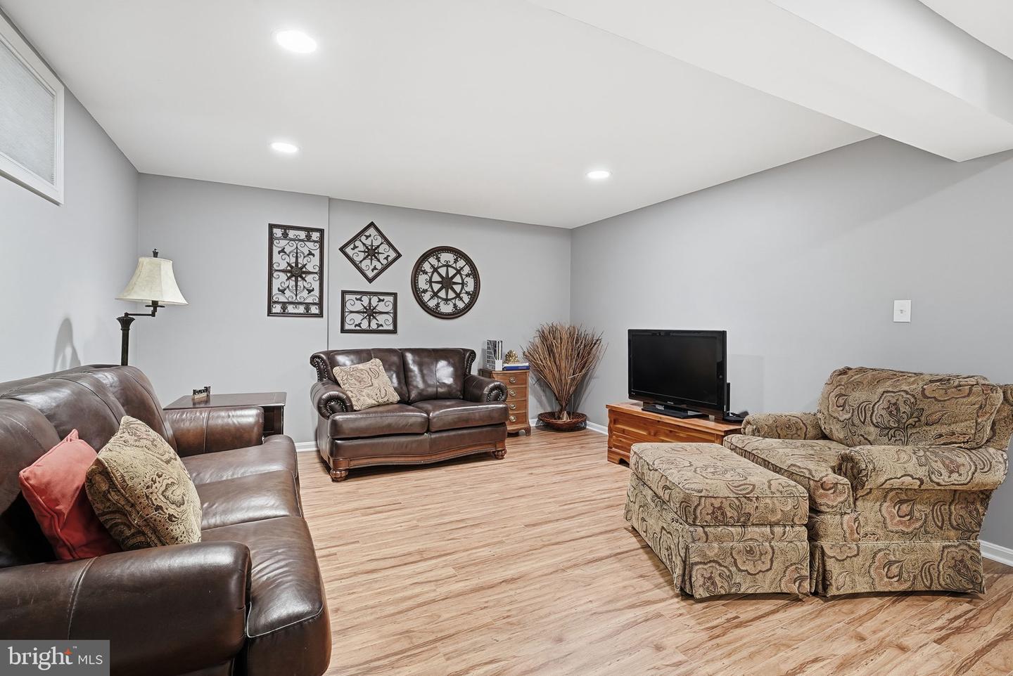 11411 HOLLOW TIMBER CT, RESTON, Virginia 20194, 3 Bedrooms Bedrooms, ,3 BathroomsBathrooms,Residential,For sale,11411 HOLLOW TIMBER CT,VAFX2285938 MLS # VAFX2285938