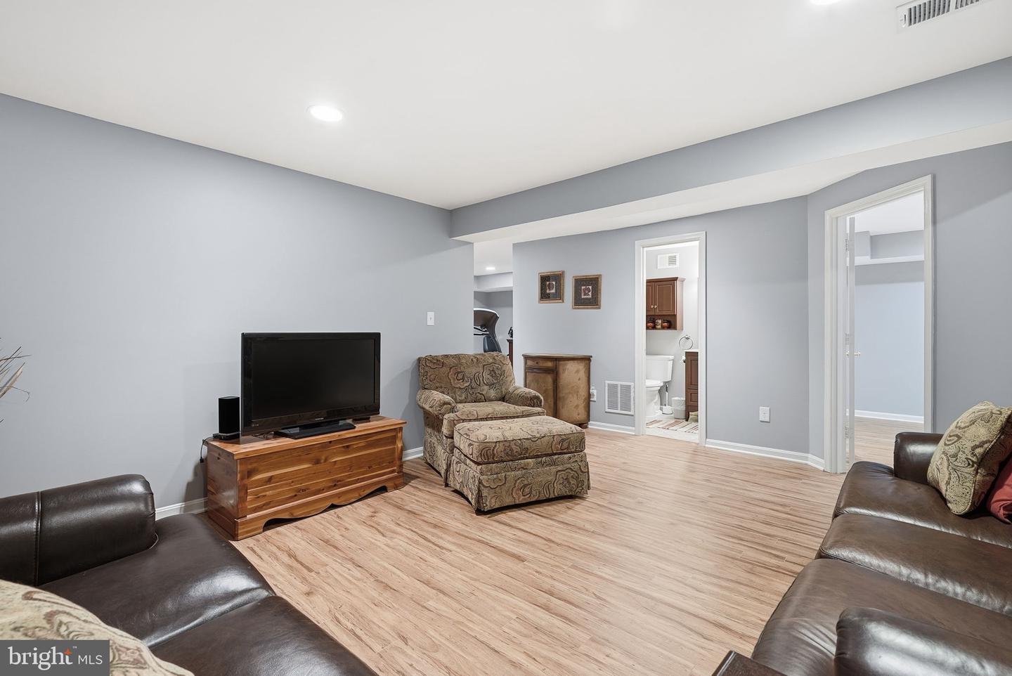 11411 HOLLOW TIMBER CT, RESTON, Virginia 20194, 3 Bedrooms Bedrooms, ,3 BathroomsBathrooms,Residential,For sale,11411 HOLLOW TIMBER CT,VAFX2285938 MLS # VAFX2285938